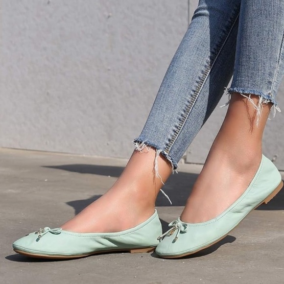 Eureka Turquoise Leather Ballet Flats size 9 - Picture 2 of 11